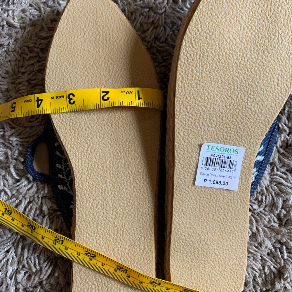 Tesoros Abaca Slippers - Picture 4 of 10